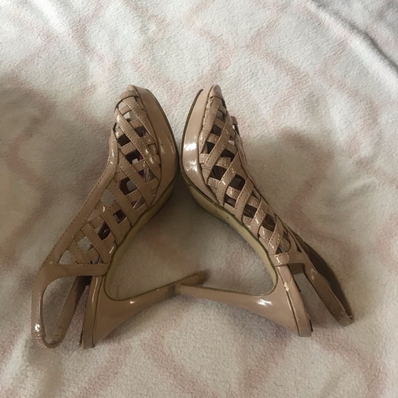 Heels - Picture 3 of 7